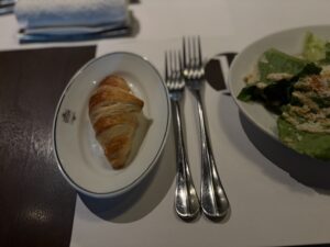 TWO ROOMS CAFE GRILL BAR 日本橋のミニクロワッサン